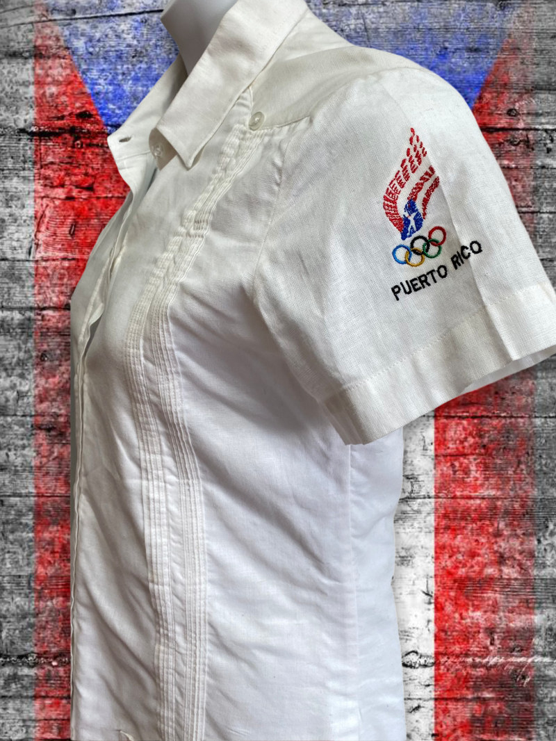 Traje tipo Guayabera