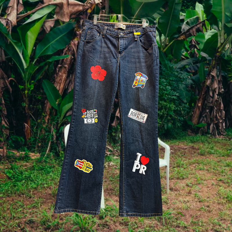 Upcycled Levi’s Signature Jeans  Women’s