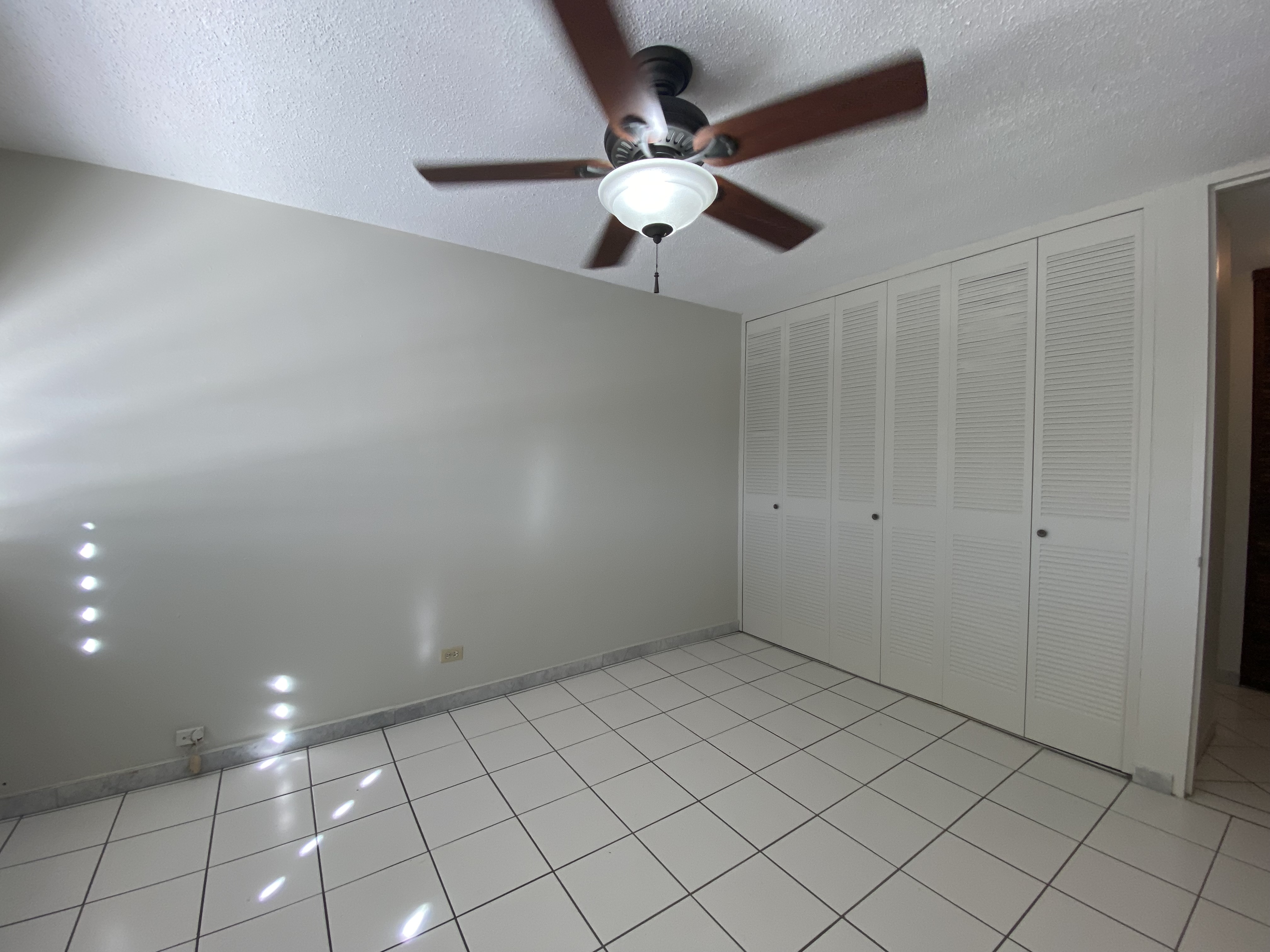 Second bedroom (closet view)